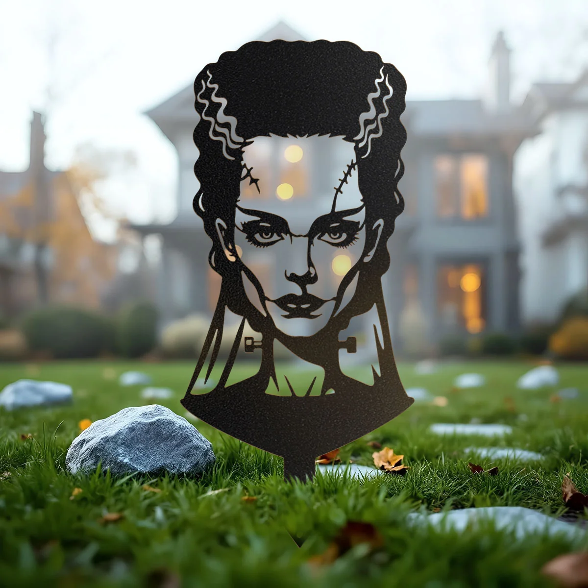 Garden Art - Bride and Frankenstein Stake Set - Image 2